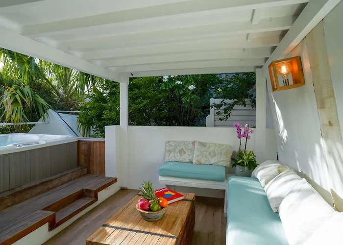 Charming Bungalow In Saint Barthelemy With Shared Pool
