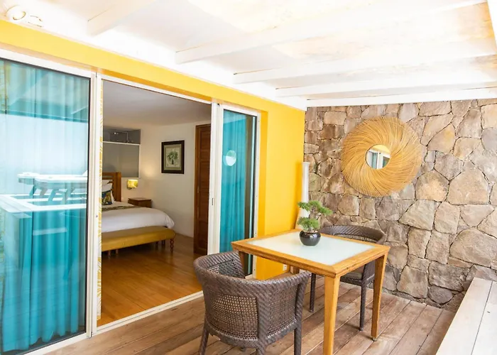 Charming Bungalow In Saint Barthelemy With Shared Pool