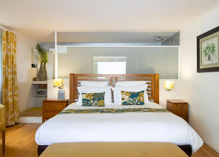 Charming Bungalow In Saint Barthelemy With Shared Pool